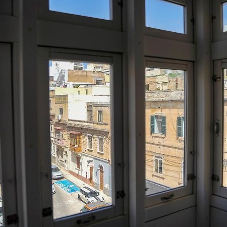 Wonderful Apartment Next To The Sea Gzira Екстер'єр фото
