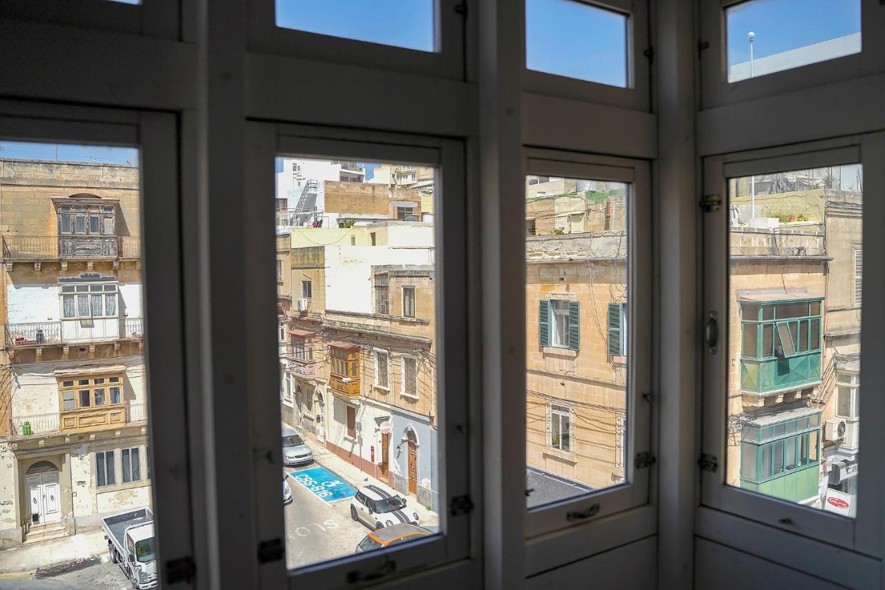 Wonderful Apartment Next To The Sea Gzira Екстер'єр фото